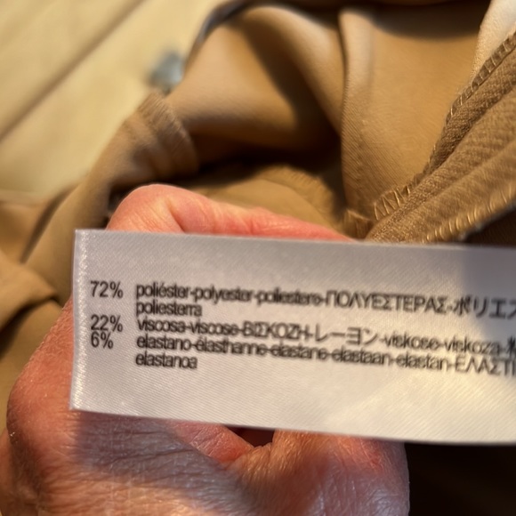 Zara camel loose pleated ankle trousers. - Picture 6 of 9